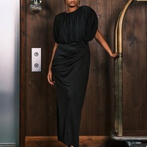 ASOS DESIGN Curve structured shoulders maxi dress with exposed corset in black